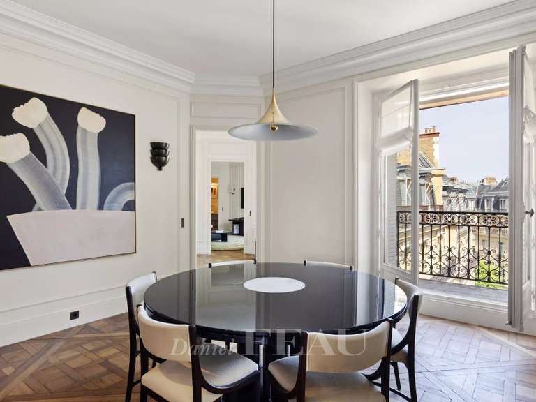 Appartement Paris 8e - 3 chambres - 319m²