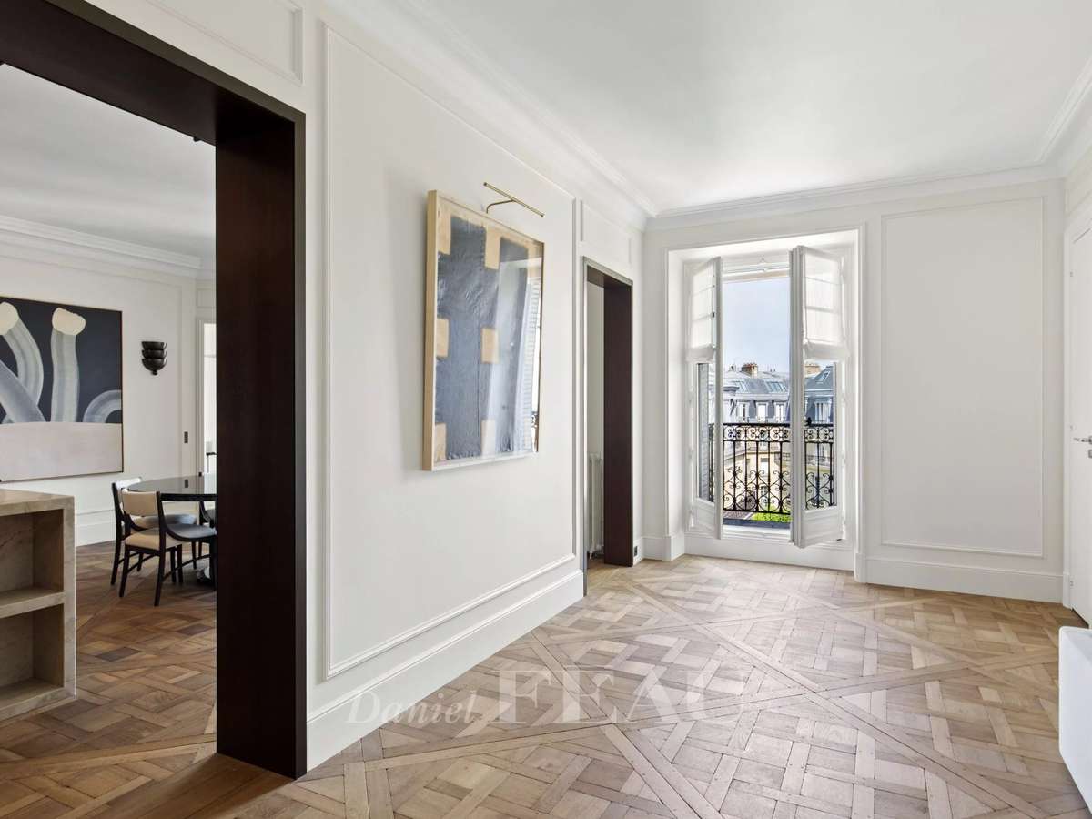 Apartment Paris 8e