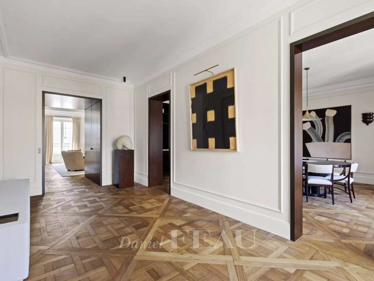 Appartement Paris 8e - 3 chambres - 319m²