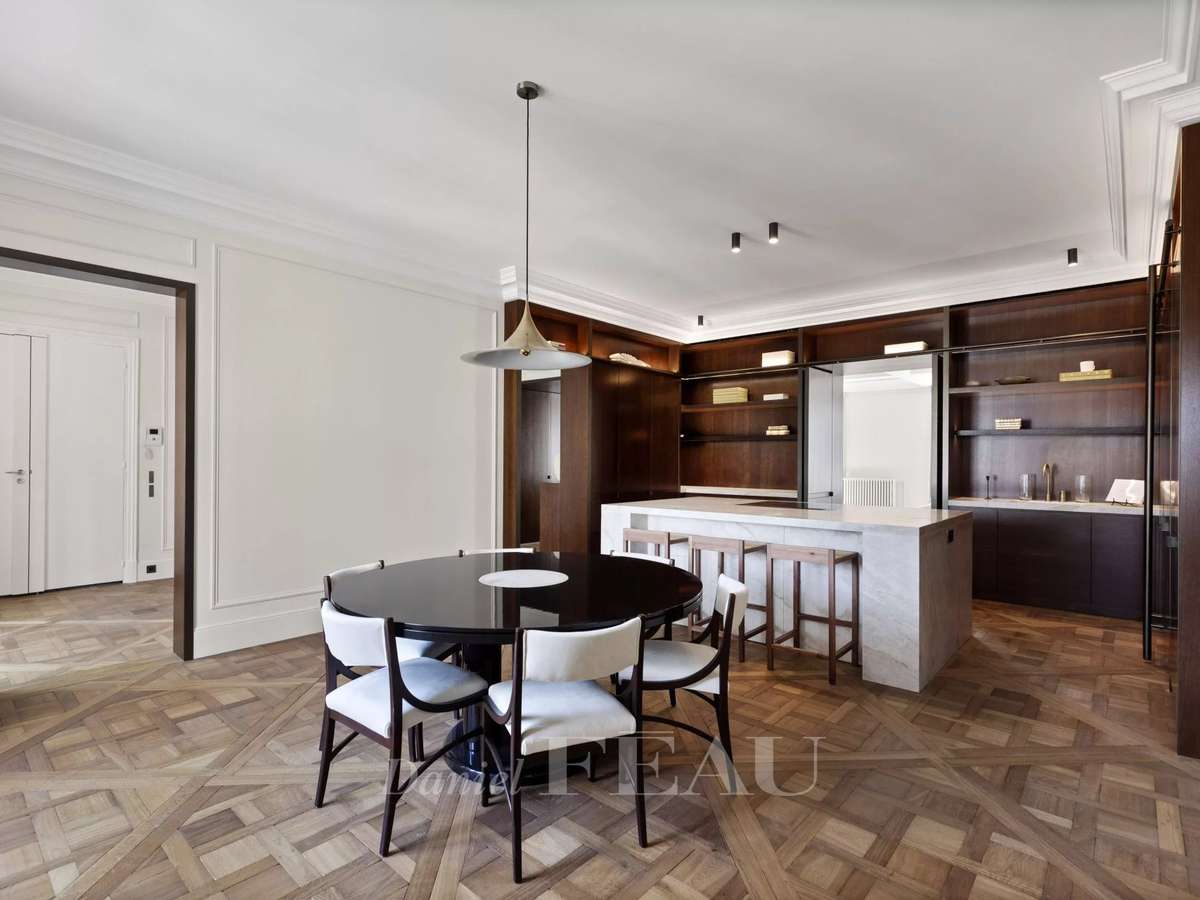 Apartment Paris 8e