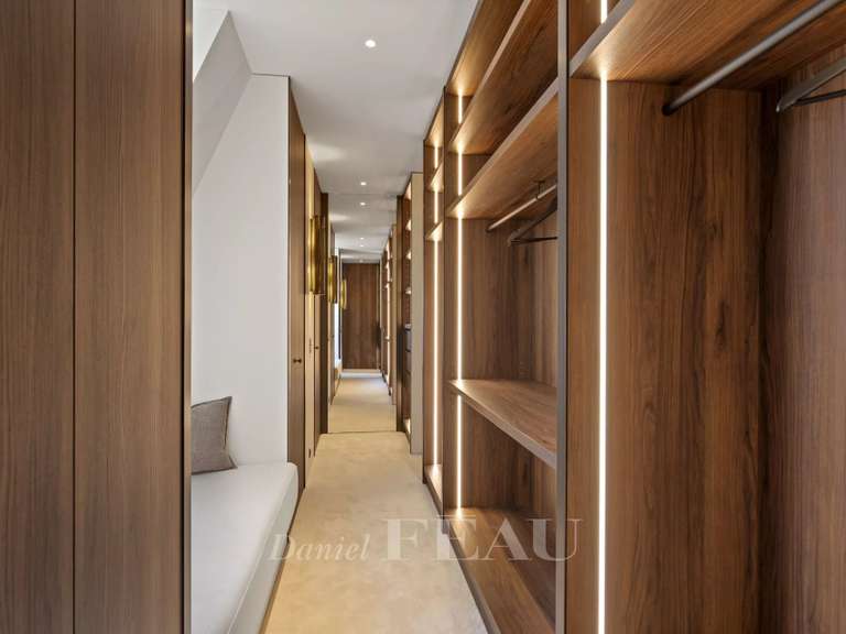 Appartement Paris 8e - 3 chambres - 319m²