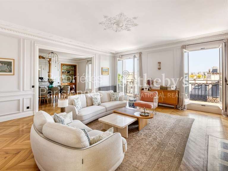 Appartement Paris 8e - 9 chambres - 722m²