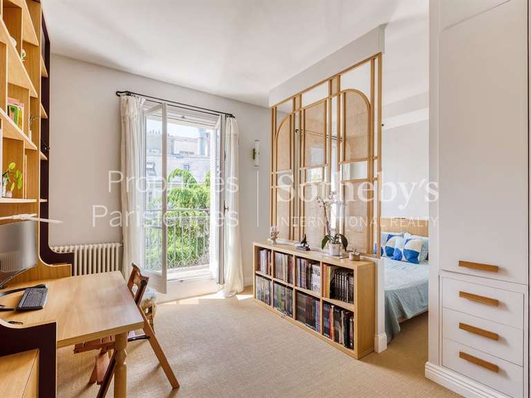 Appartement Paris 8e - 9 chambres - 722m²
