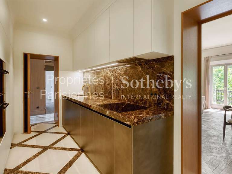 Appartement Paris 8e - 2 chambres - 135m²