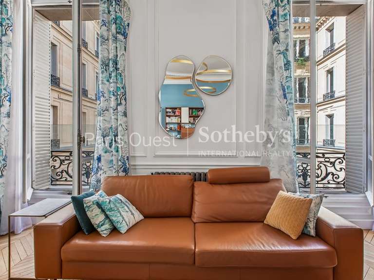 Appartement Paris 8e - 3 chambres - 172m²