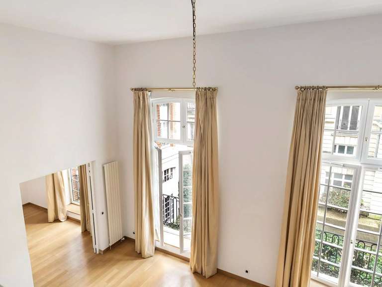 Appartement Paris 8e - 4 chambres - 231m²