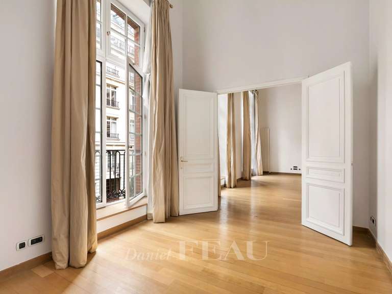 Appartement Paris 8e - 4 chambres - 231m²