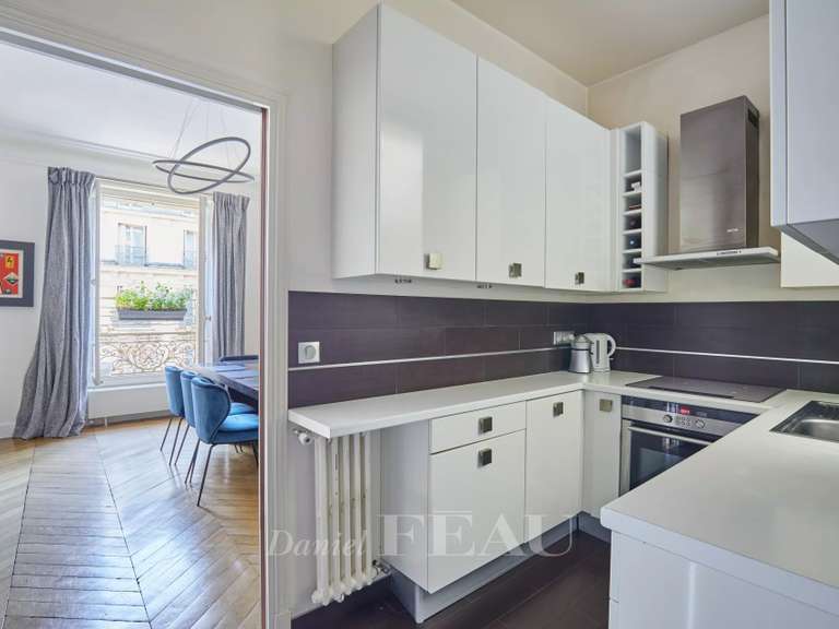 Appartement Paris 8e - 3 chambres - 167m²