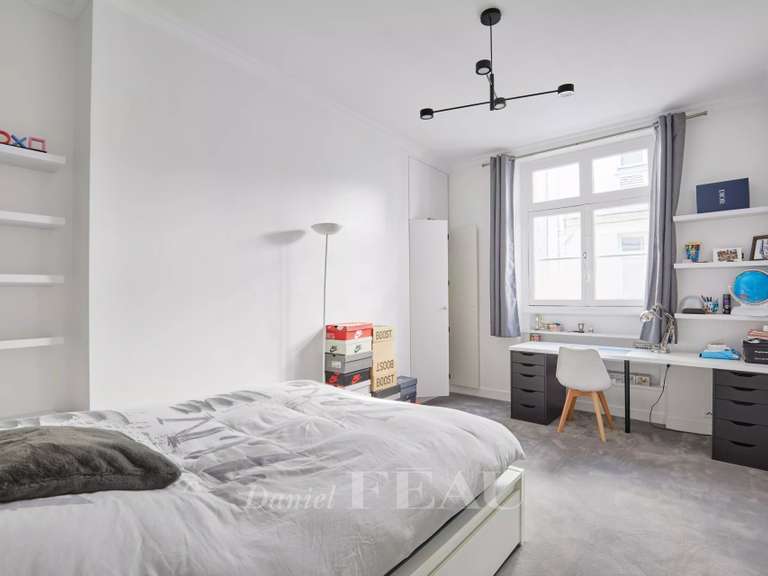 Appartement Paris 8e - 3 chambres - 167m²
