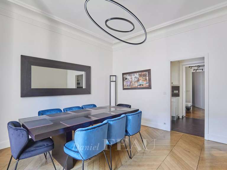 Appartement Paris 8e - 3 chambres - 167m²