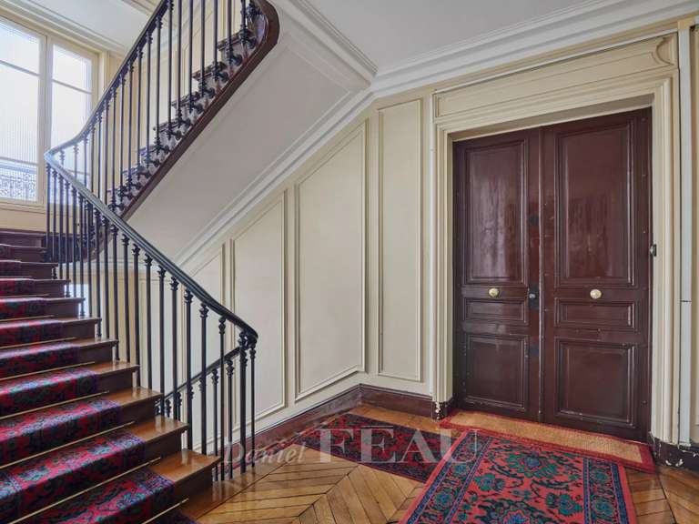 Appartement Paris 8e - 3 chambres - 167m²