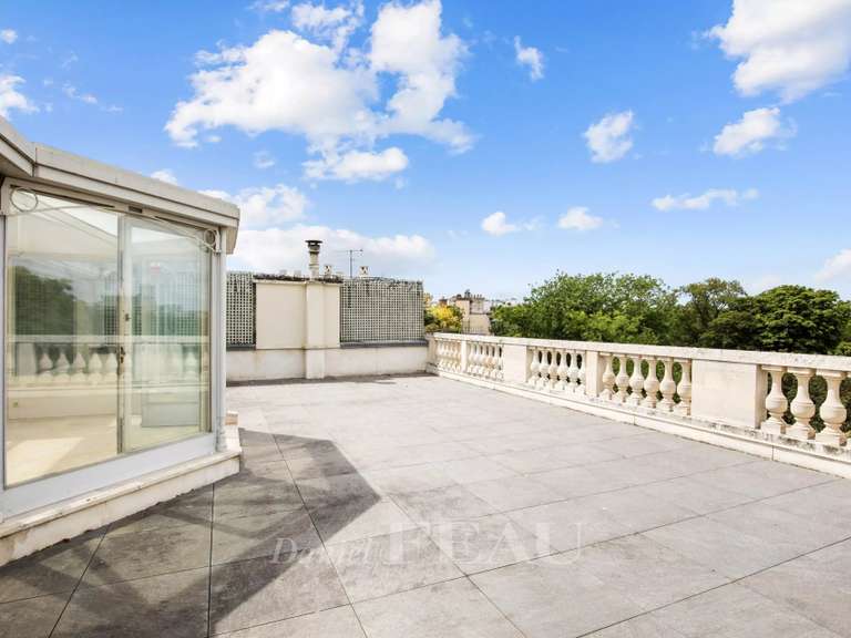 Appartement Paris 8e - 3 chambres - 251m²