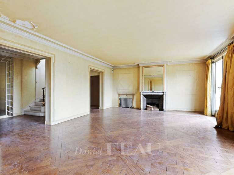 Appartement Paris 8e - 3 chambres - 251m²