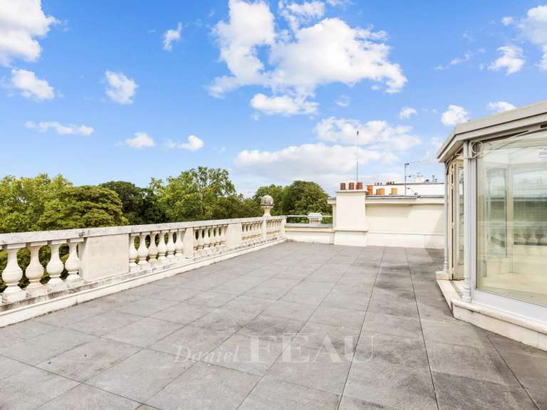 Appartement Paris 8e - 3 chambres - 251m²