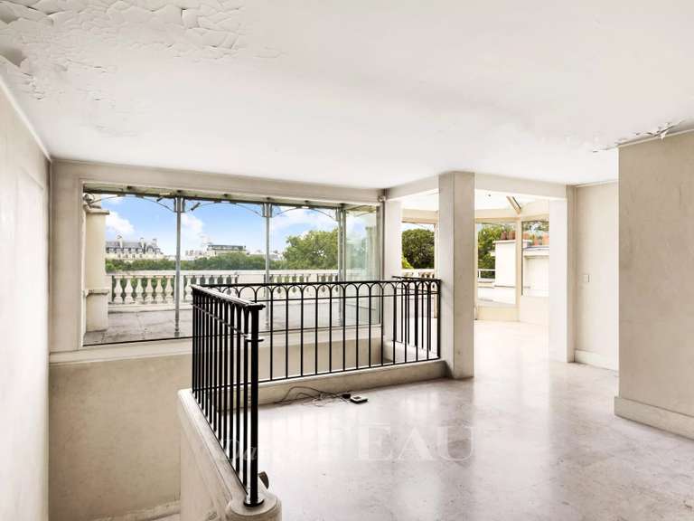 Appartement Paris 8e - 3 chambres - 251m²