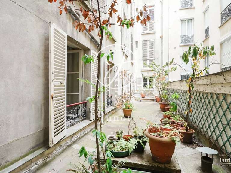 Appartement Paris 8e - 4 chambres - 177m²