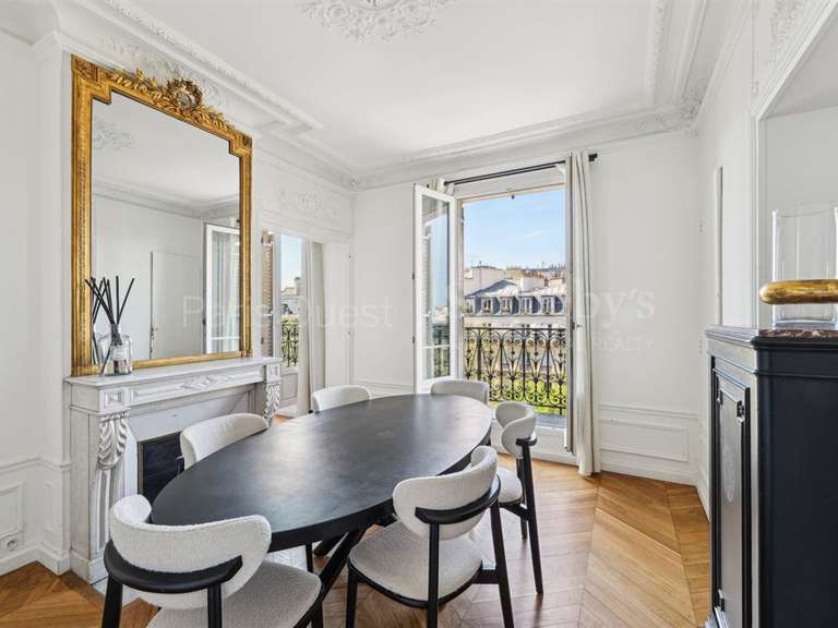 Appartement Paris 8e - 3 chambres - 146m²