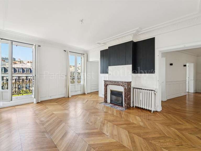 Appartement Paris 8e - 3 chambres - 146m²