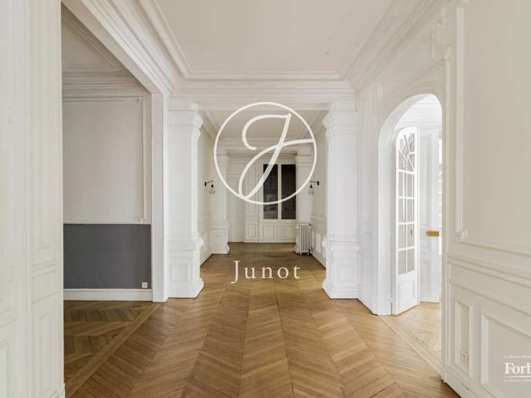Appartement Paris 8e - 3 chambres - 287m²