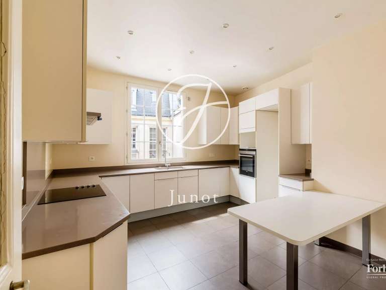 Appartement Paris 8e - 4 chambres - 249m²
