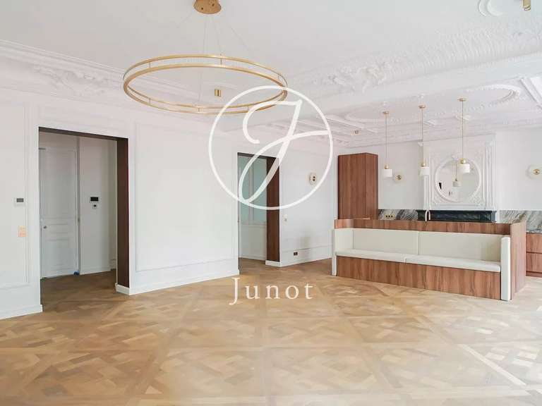Appartement Paris 8e - 3 chambres - 165m²