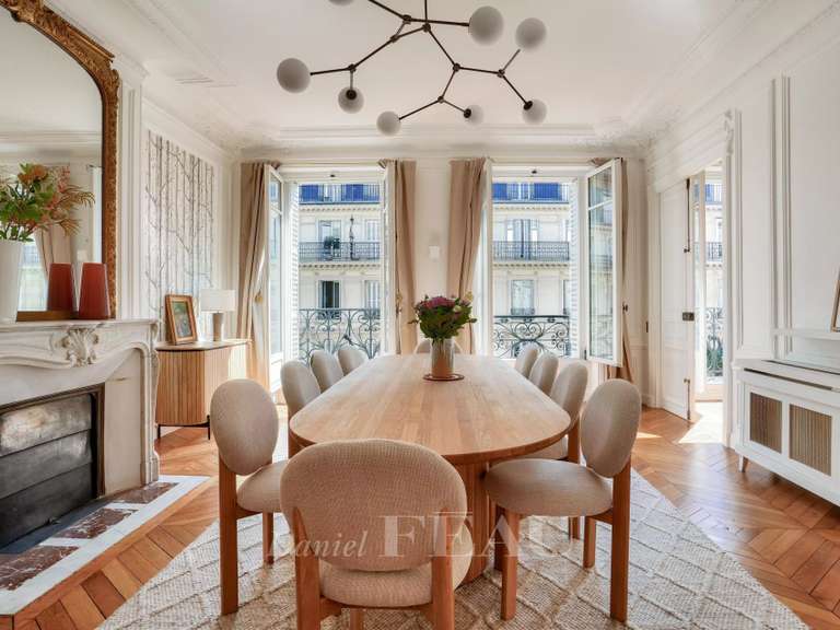 Appartement Paris 8e - 4 chambres - 206m²