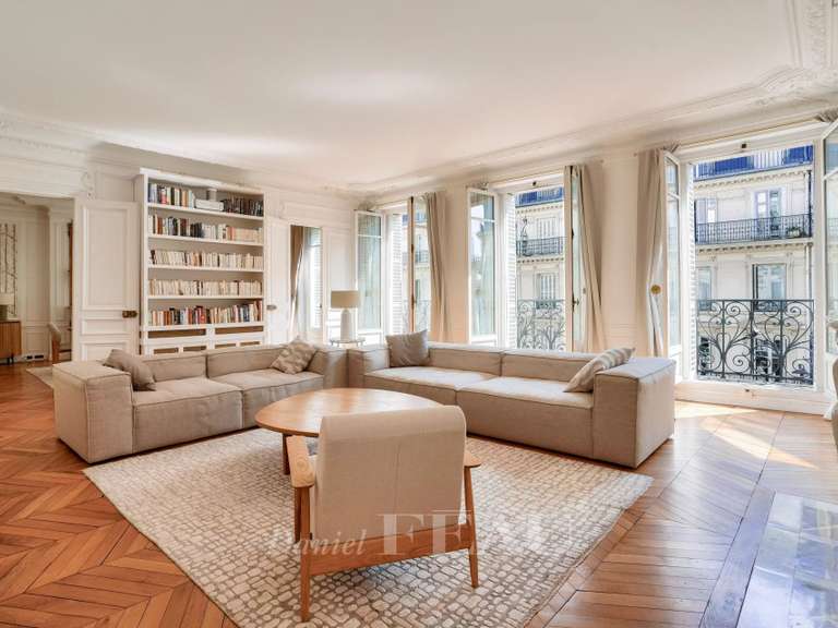 Appartement Paris 8e - 4 chambres - 206m²