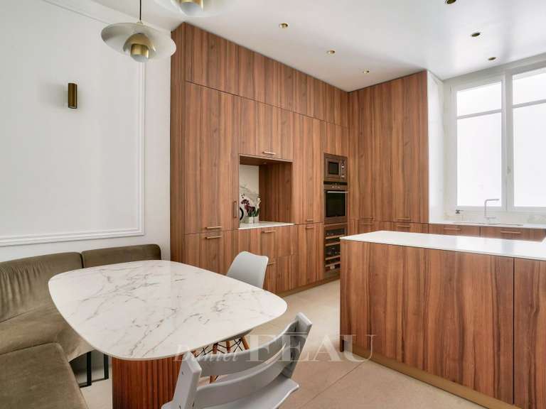 Appartement Paris 8e - 4 chambres - 206m²
