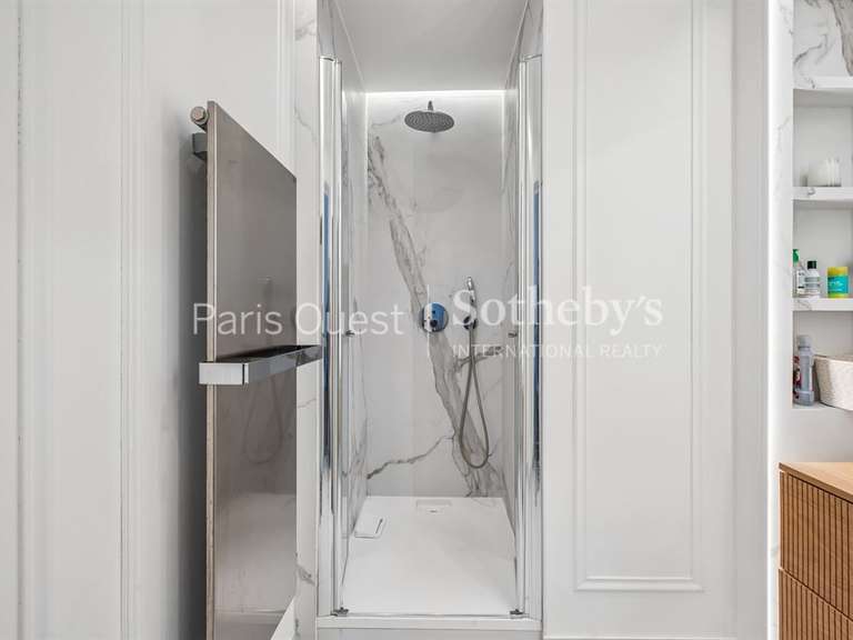 Appartement Paris 8e - 3 chambres - 172m²
