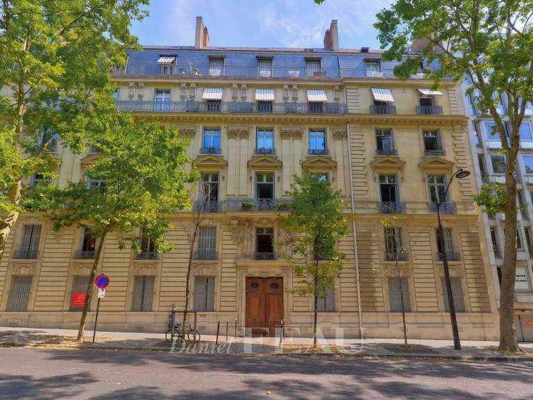 Appartement Paris 8e - 3 chambres - 166m²