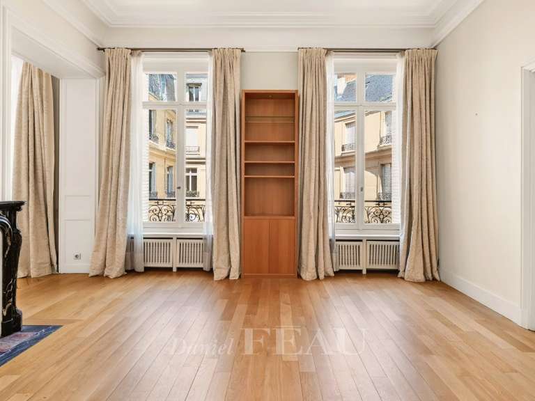 Appartement Paris 8e - 3 chambres - 166m²