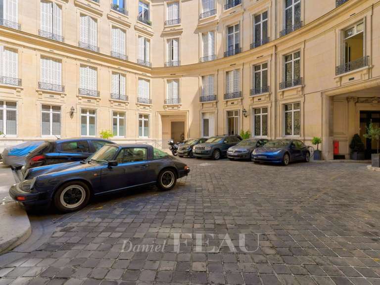 Appartement Paris 8e - 3 chambres - 166m²