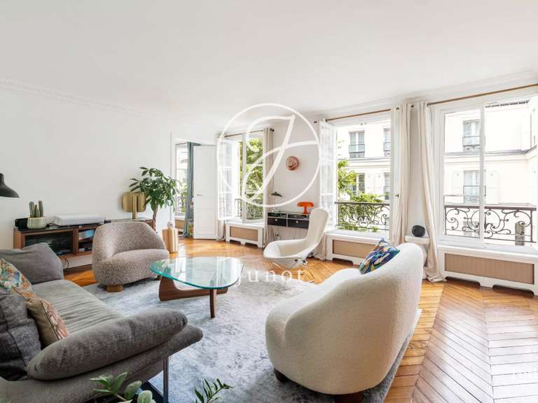 Appartement Paris 8e - 3 chambres - 99m²