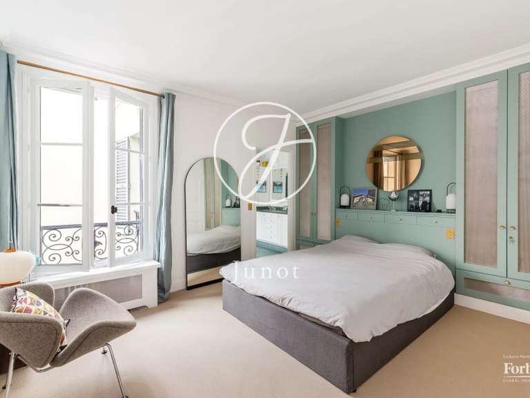 Appartement Paris 8e - 3 chambres - 99m²