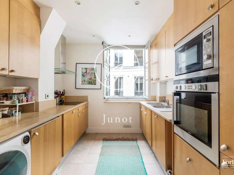 Appartement Paris 8e - 3 chambres - 99m²