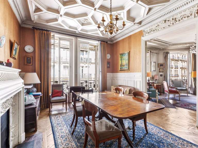 Appartement Paris 8e - 3 chambres - 130m²