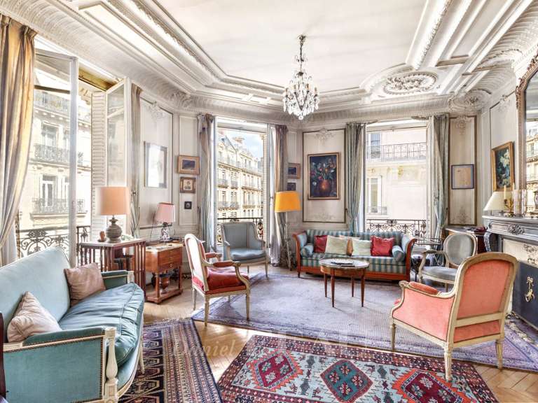Appartement Paris 8e - 3 chambres - 130m²