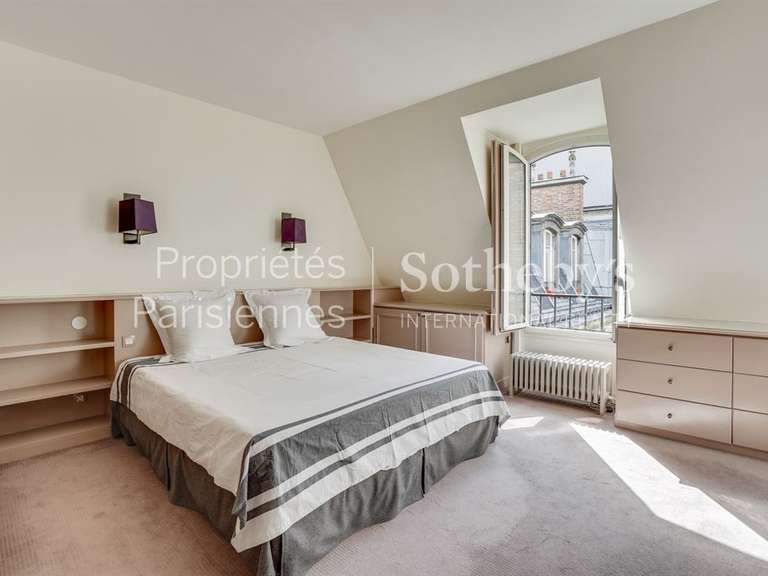Appartement Paris 8e - 3 chambres - 145m²