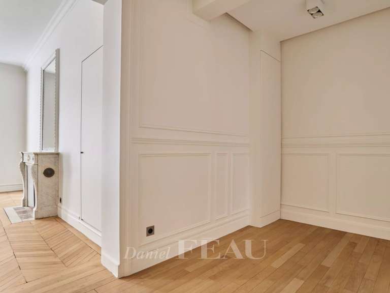 Appartement Paris 8e - 1 chambre - 74m²