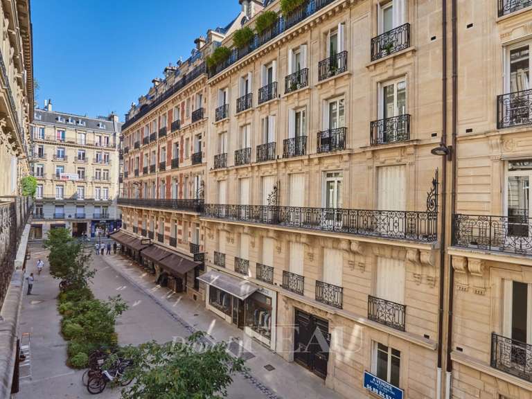 Appartement Paris 8e - 1 chambre - 74m²