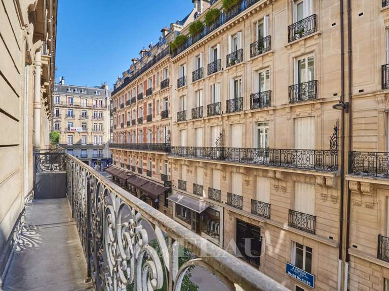 Appartement Paris 8e - 1 chambre - 74m²