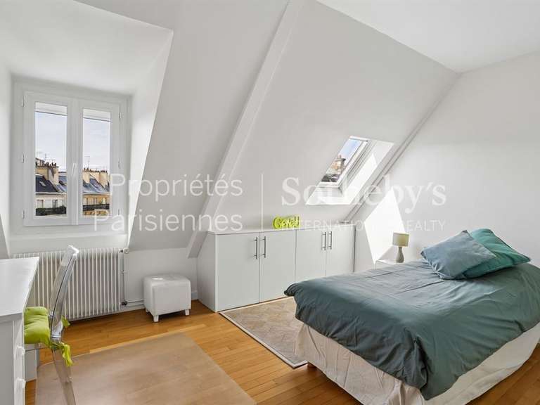 Appartement Paris 8e - 3 chambres - 90m²