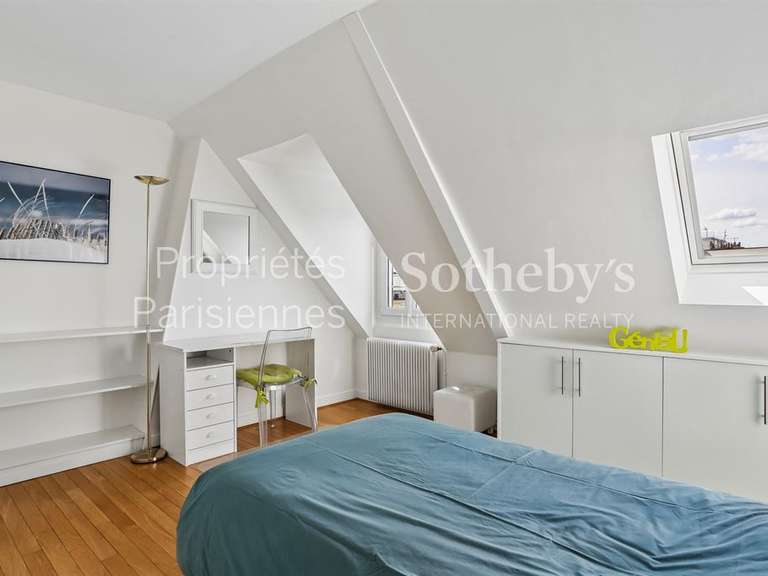 Appartement Paris 8e - 3 chambres - 90m²