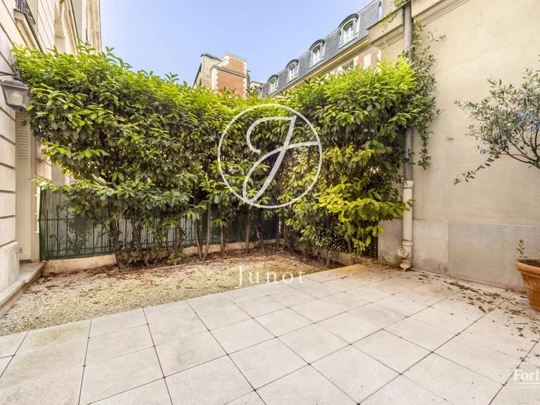 Apartment Paris 8e - 2 bedrooms - 71m²