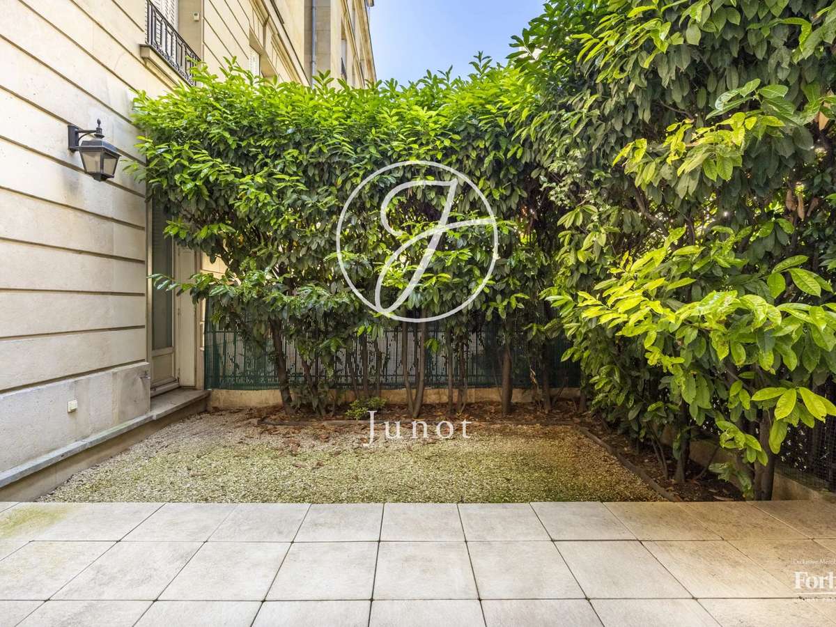 Apartment Paris 8e