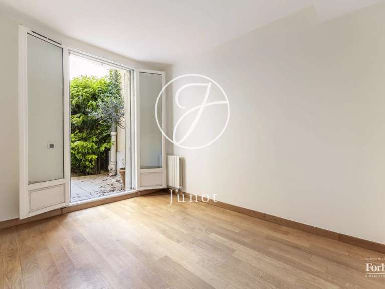 Apartment Paris 8e - 2 bedrooms - 71m²