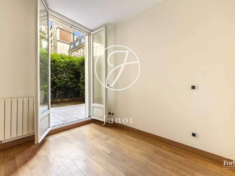 Apartment Paris 8e - 2 bedrooms - 71m²