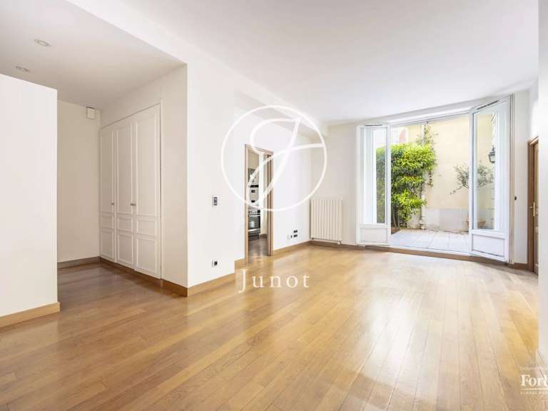 Apartment Paris 8e - 2 bedrooms - 71m²