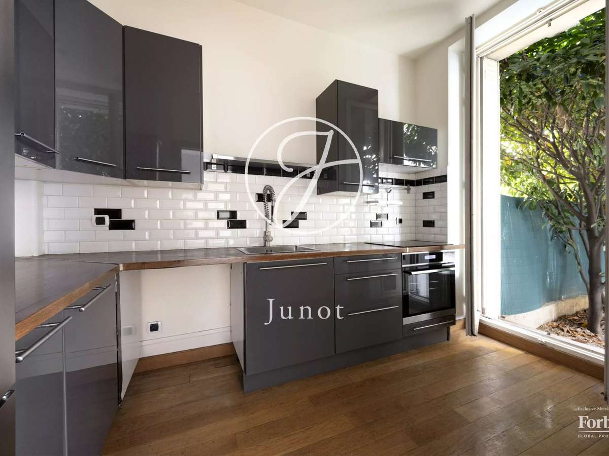 Apartment Paris 8e
