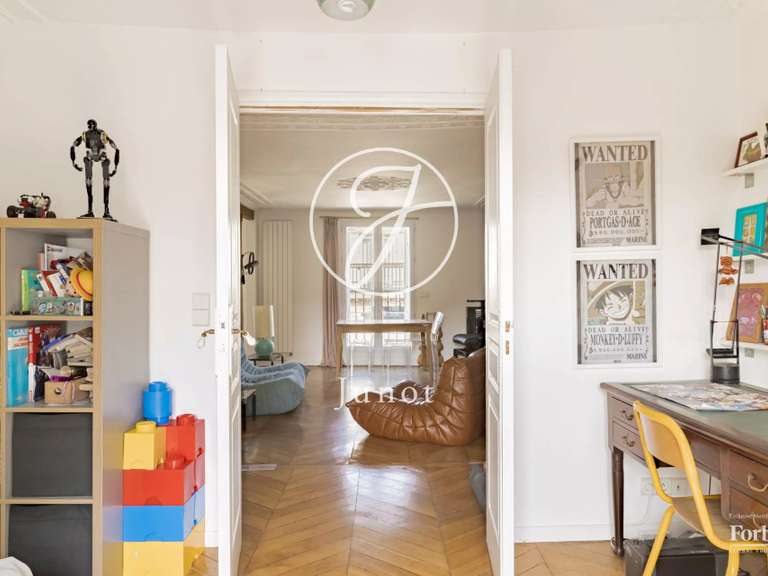 Appartement Paris 8e - 3 chambres - 78m²